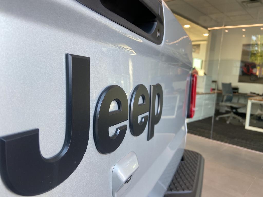 new 2024 Jeep Gladiator car, priced at $51,326