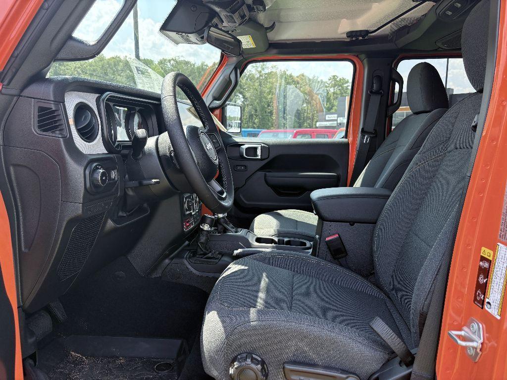 new 2025 Jeep Wrangler car, priced at $49,967