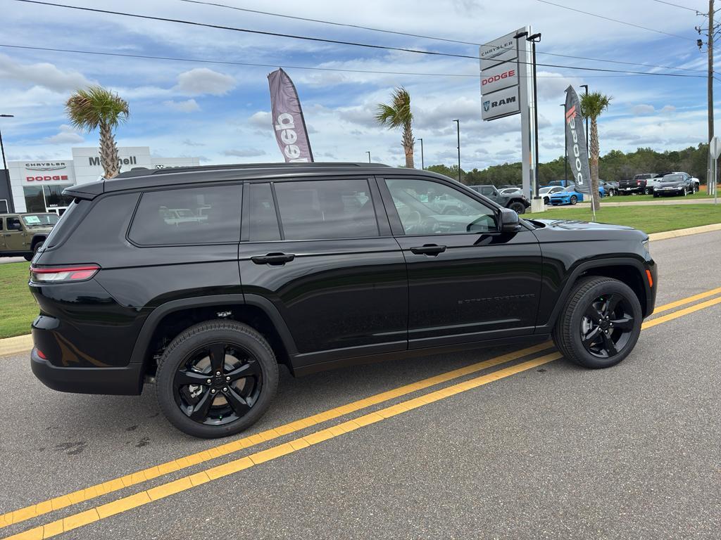 new 2025 Jeep Grand Cherokee L car, priced at $49,883