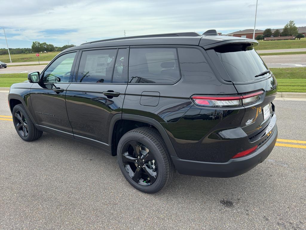 new 2025 Jeep Grand Cherokee L car, priced at $49,883