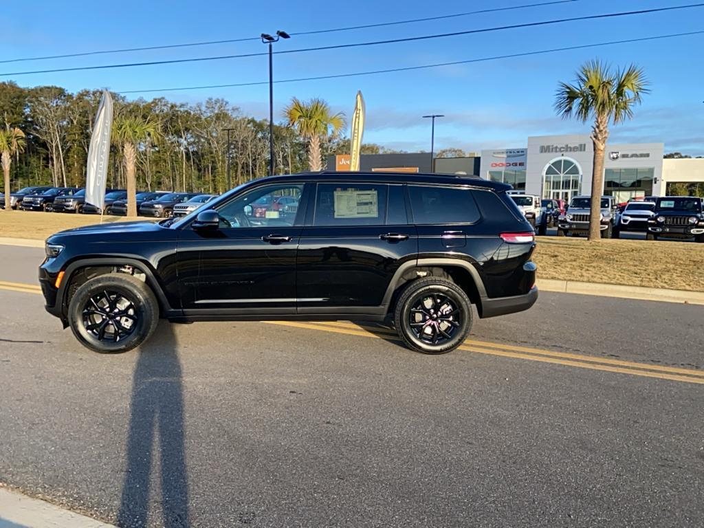 new 2025 Jeep Grand Cherokee L car, priced at $44,030