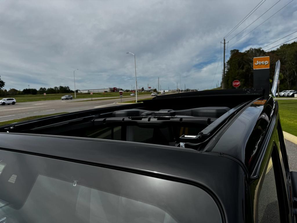 new 2025 Jeep Wrangler car, priced at $52,122