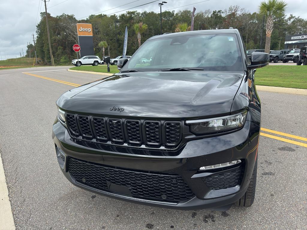 new 2025 Jeep Grand Cherokee car, priced at $48,104