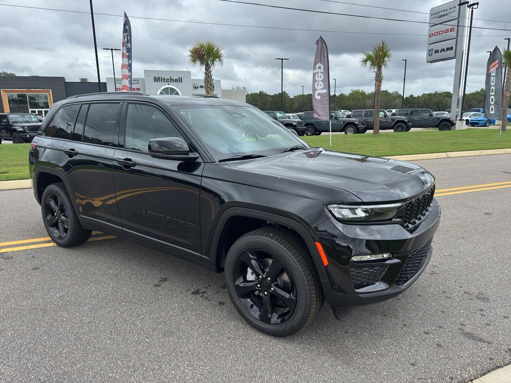 new 2025 Jeep Grand Cherokee car, priced at $48,104