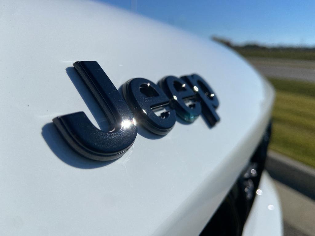 new 2025 Jeep Grand Cherokee L car, priced at $48,588