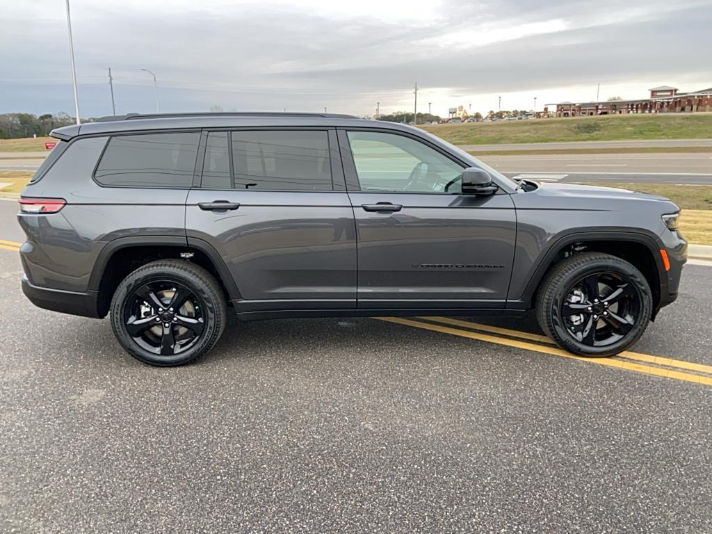 new 2025 Jeep Grand Cherokee L car, priced at $53,060