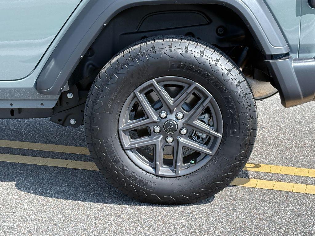 new 2025 Jeep Wrangler car, priced at $51,126