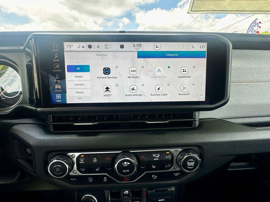 new 2025 Jeep Wrangler car, priced at $55,121