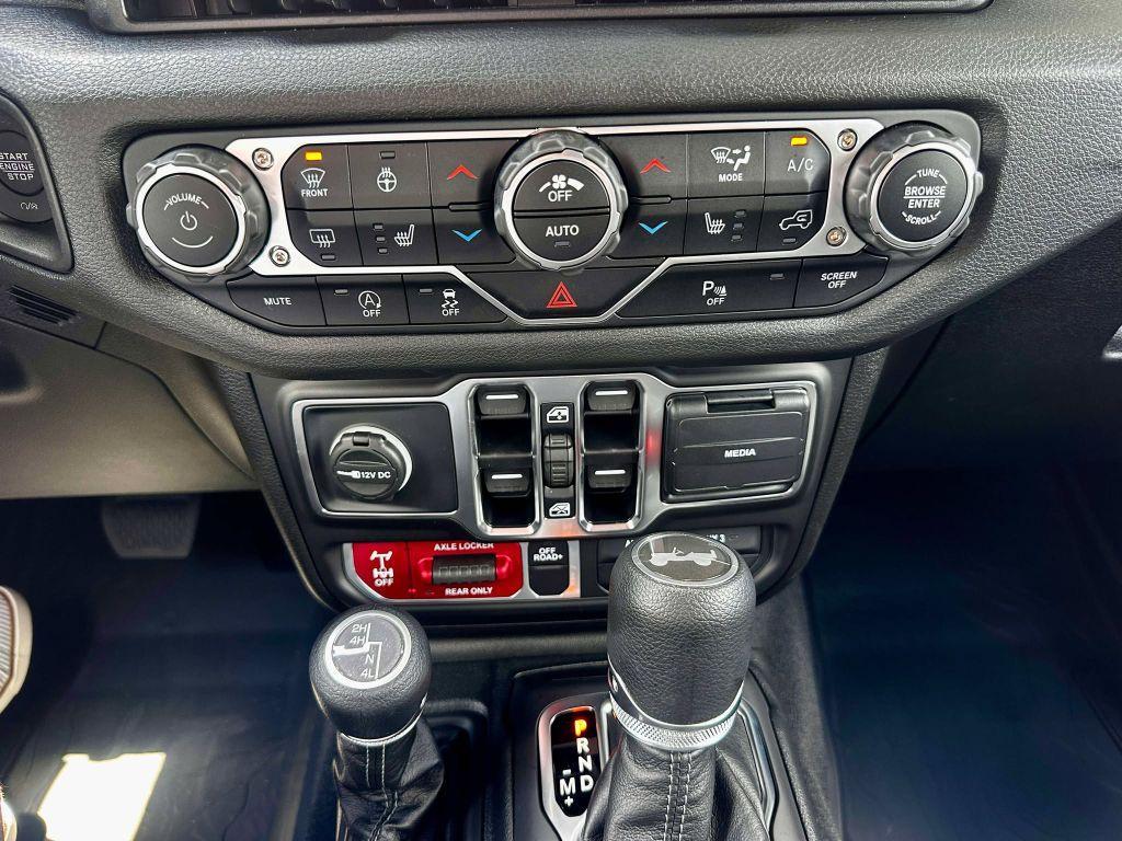 new 2025 Jeep Wrangler car, priced at $55,121