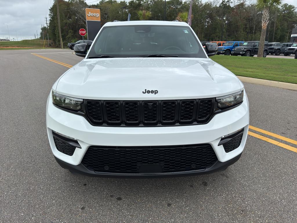 new 2025 Jeep Grand Cherokee car, priced at $51,445