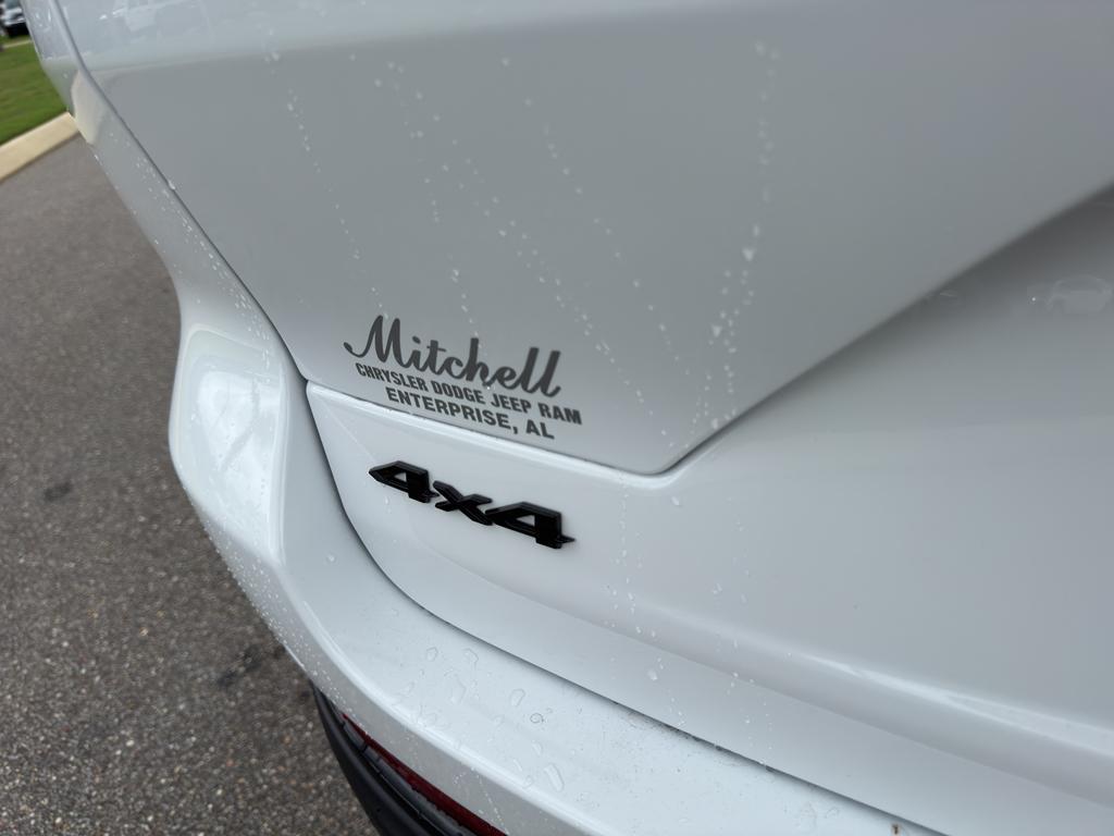 new 2025 Jeep Grand Cherokee car, priced at $51,445
