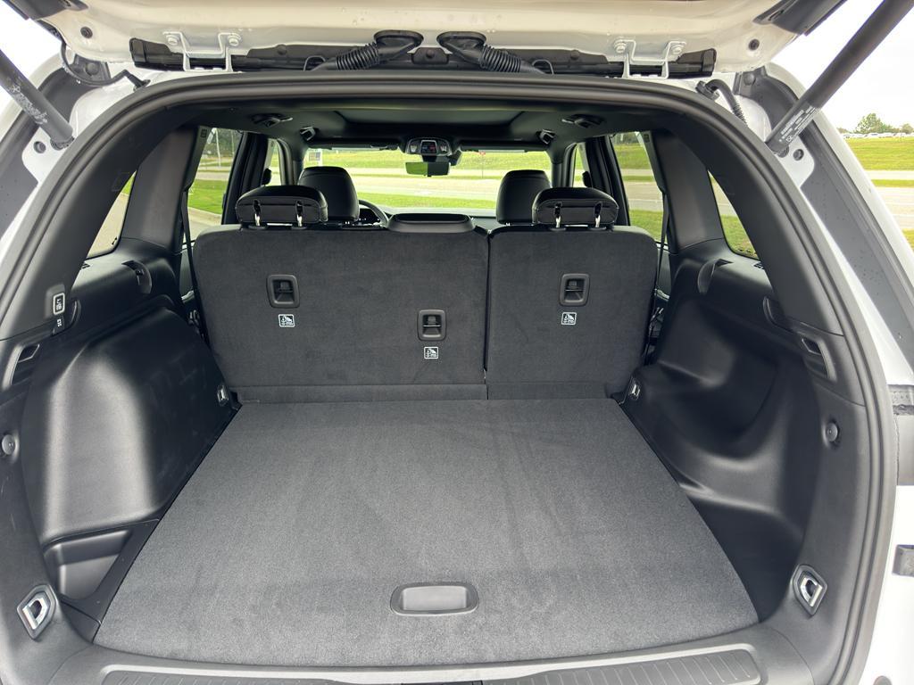 new 2025 Jeep Grand Cherokee car, priced at $51,445