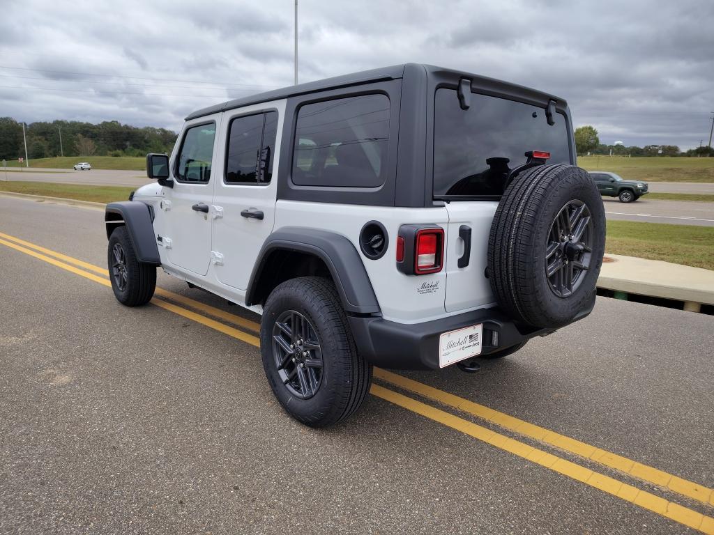 new 2026 Jeep Wrangler car, priced at $44,436