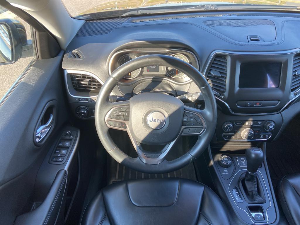 used 2020 Jeep Cherokee car, priced at $20,261