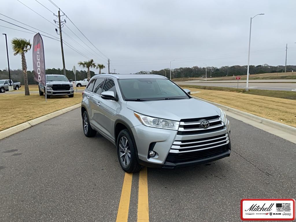 used 2018 Toyota Highlander car, priced at $24,850