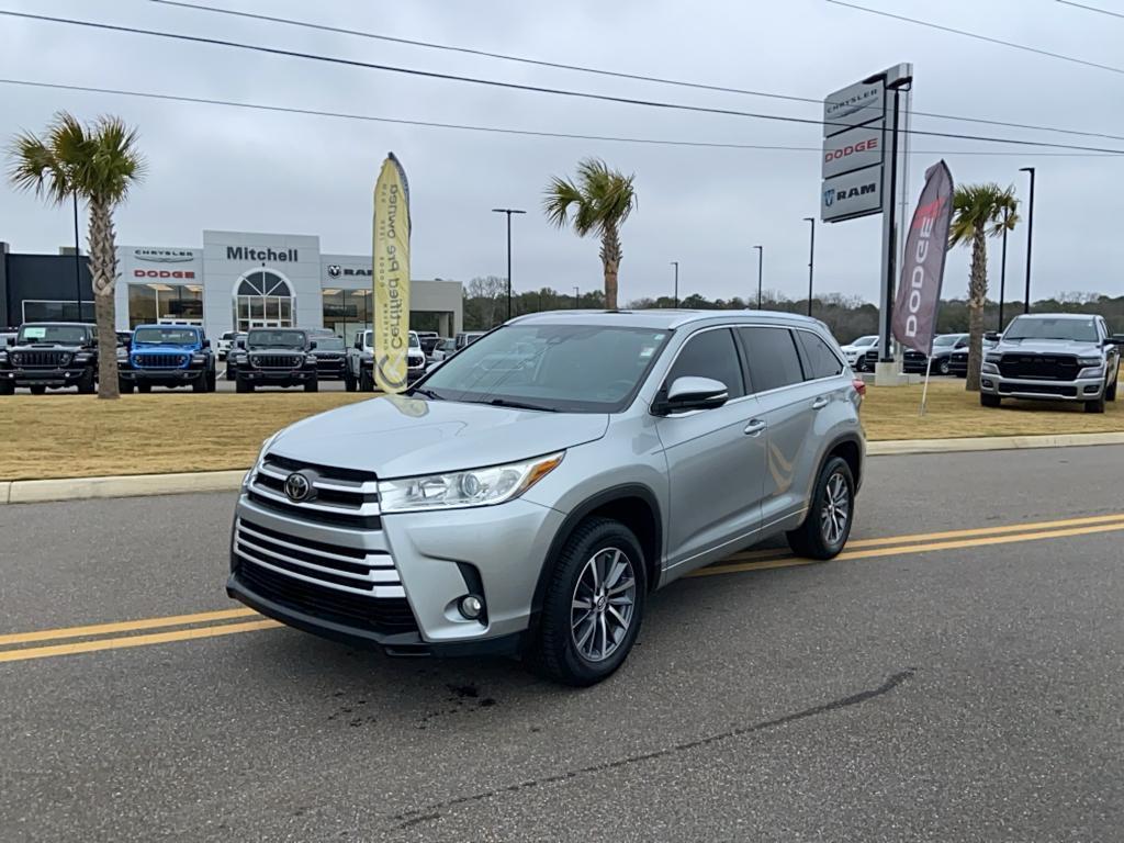 used 2018 Toyota Highlander car, priced at $24,850