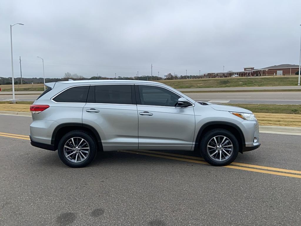 used 2018 Toyota Highlander car, priced at $24,850