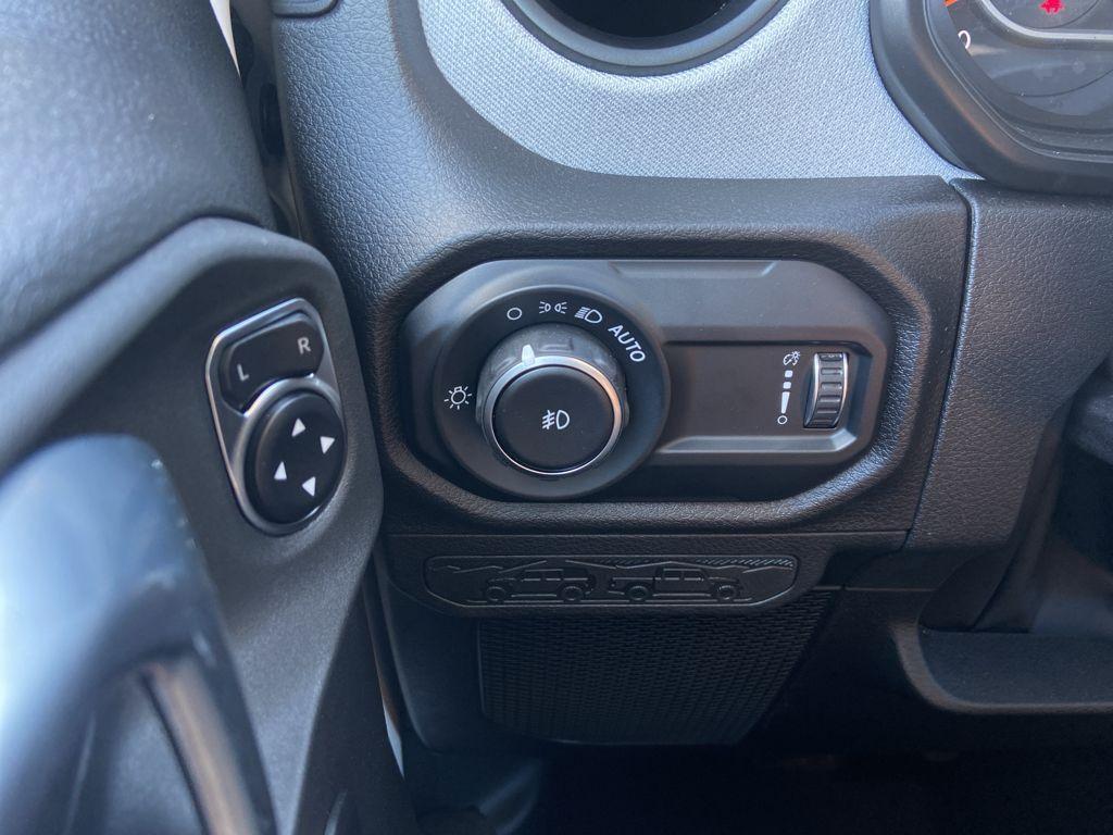 new 2025 Jeep Wrangler car, priced at $50,427