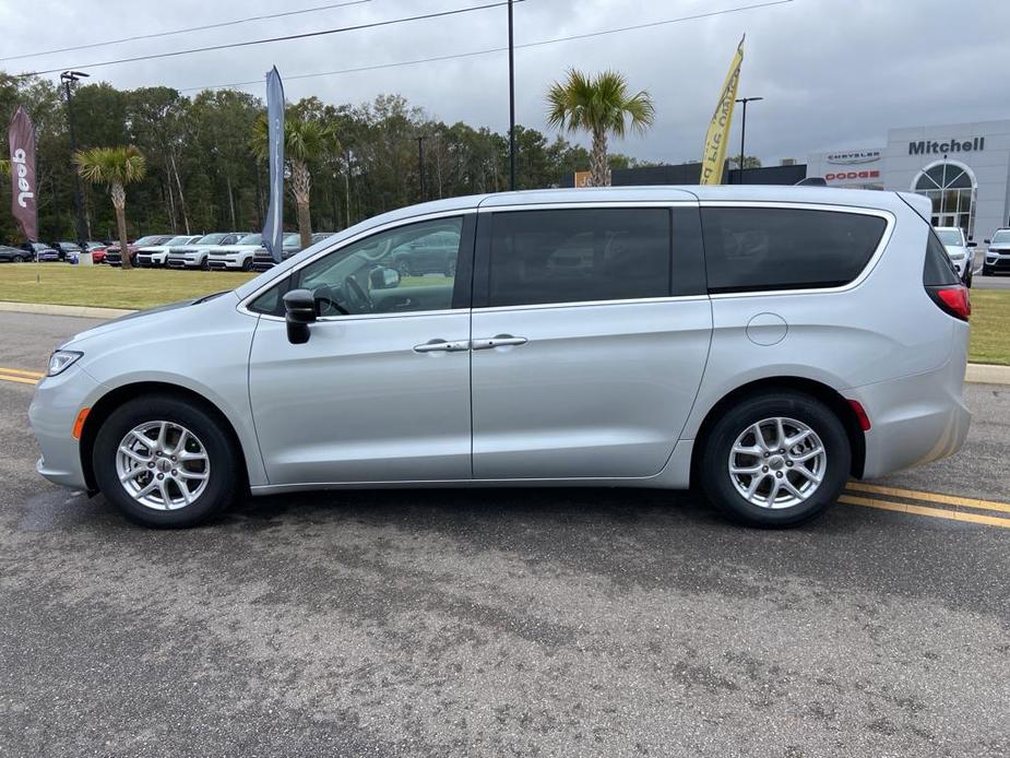 used 2024 Chrysler Pacifica car, priced at $36,612