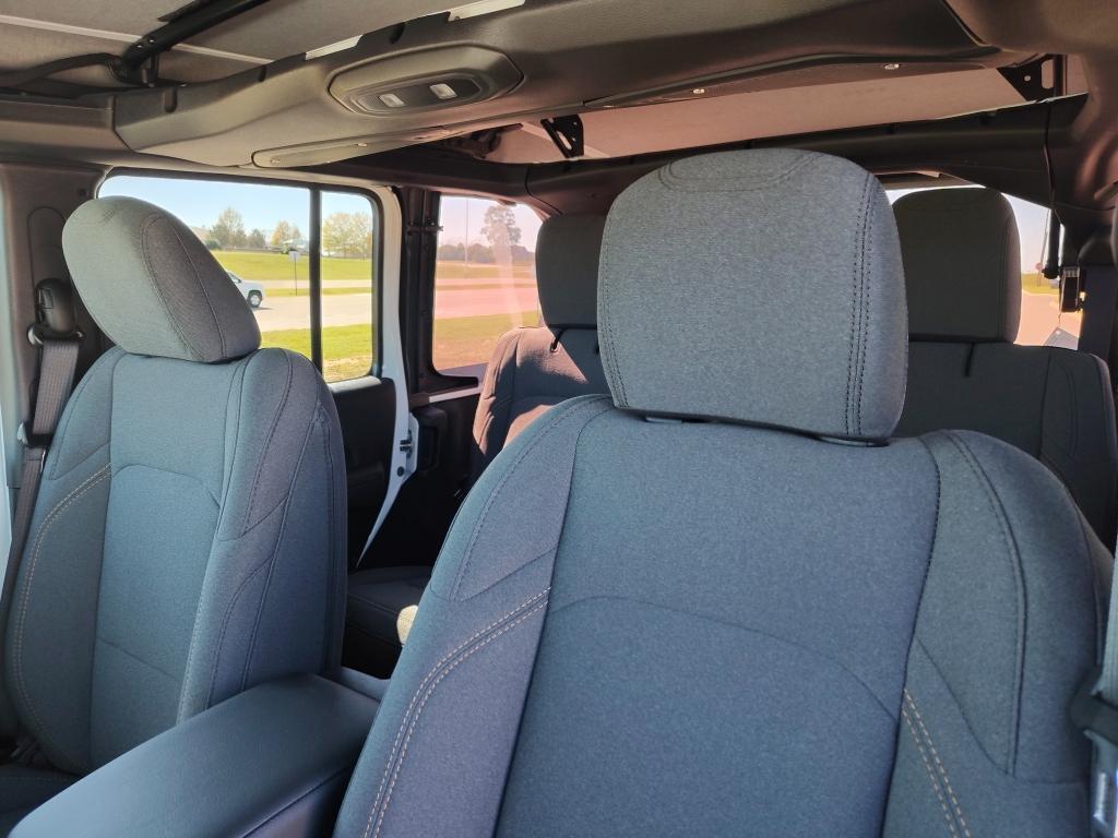 new 2026 Jeep Wrangler car, priced at $40,080