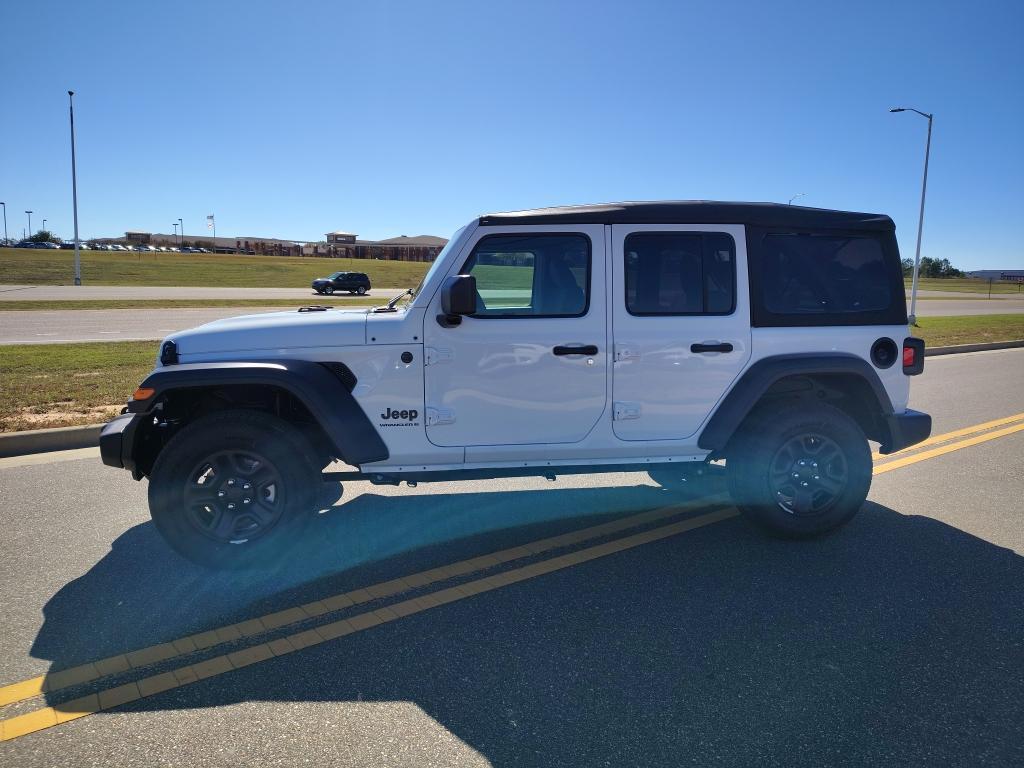 new 2026 Jeep Wrangler car, priced at $40,080