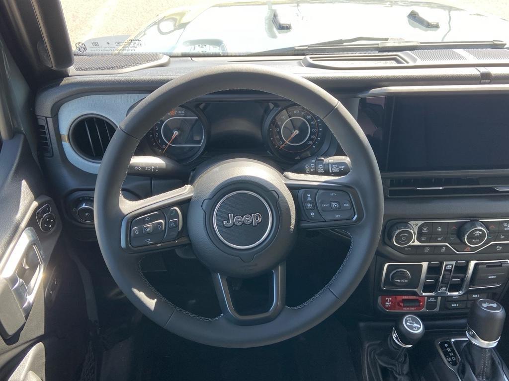 new 2025 Jeep Wrangler car, priced at $53,504