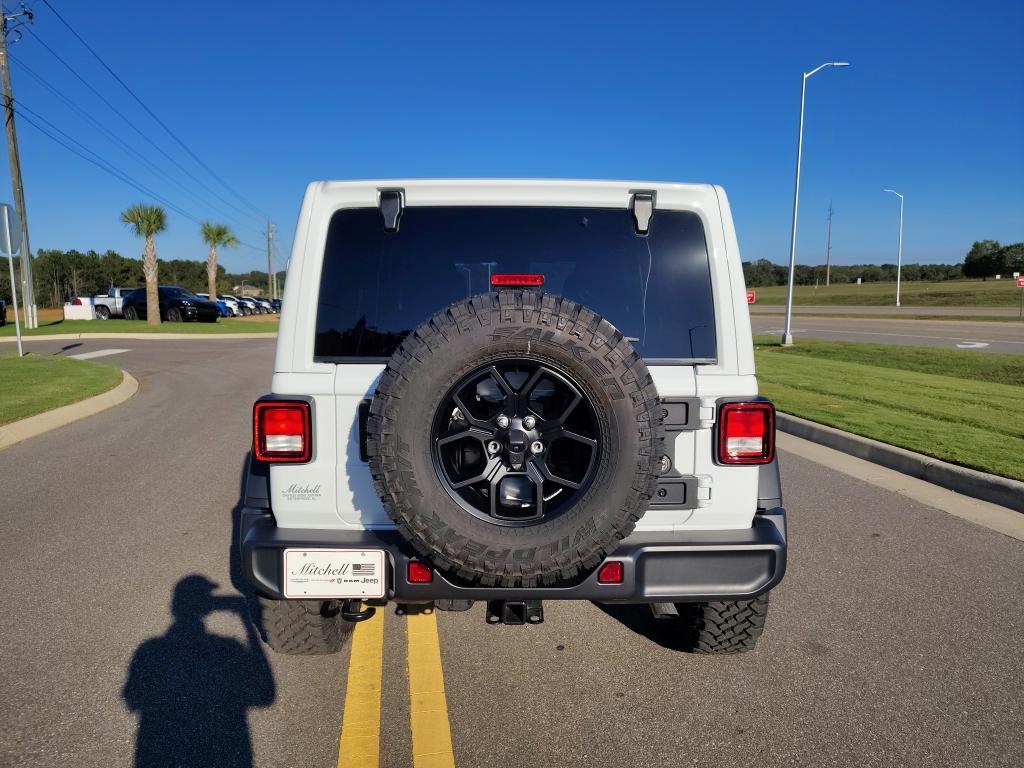 new 2025 Jeep Wrangler car, priced at $48,536