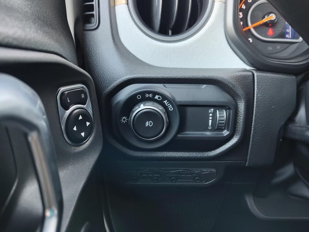 new 2025 Jeep Wrangler car, priced at $48,536