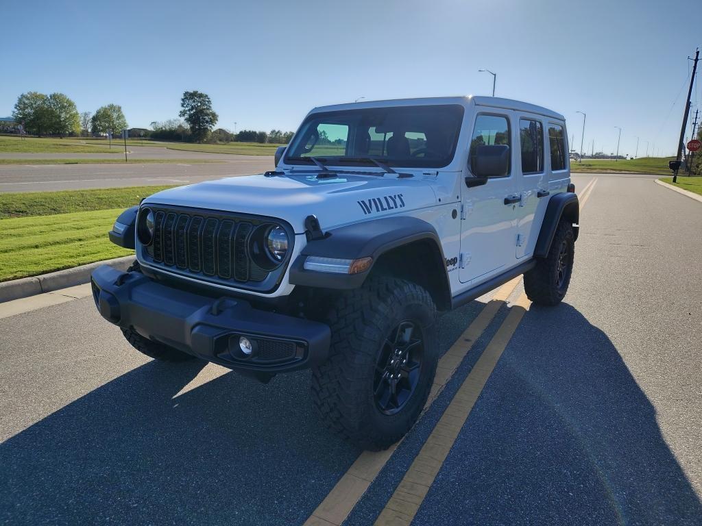 new 2025 Jeep Wrangler car, priced at $48,536