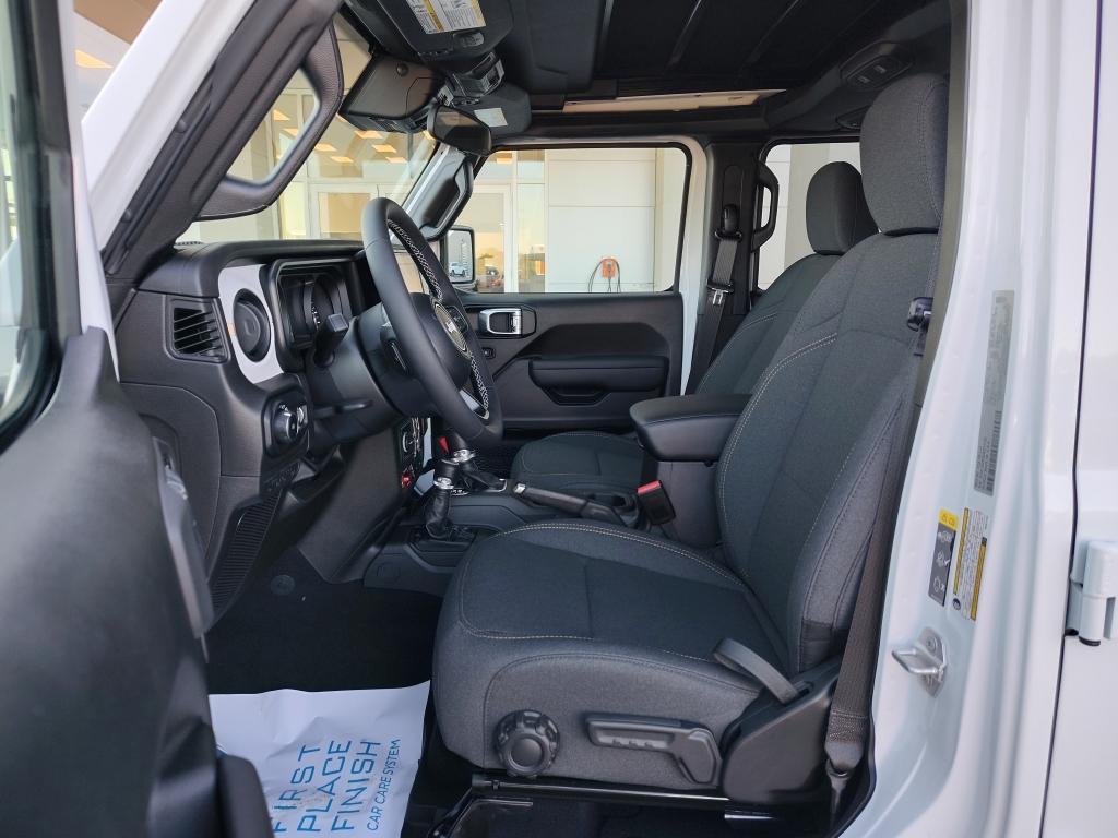 new 2025 Jeep Wrangler car, priced at $48,536