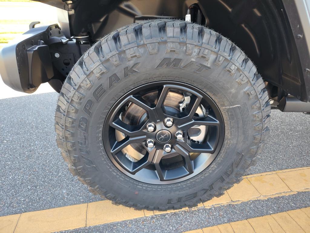 new 2025 Jeep Wrangler car, priced at $48,536