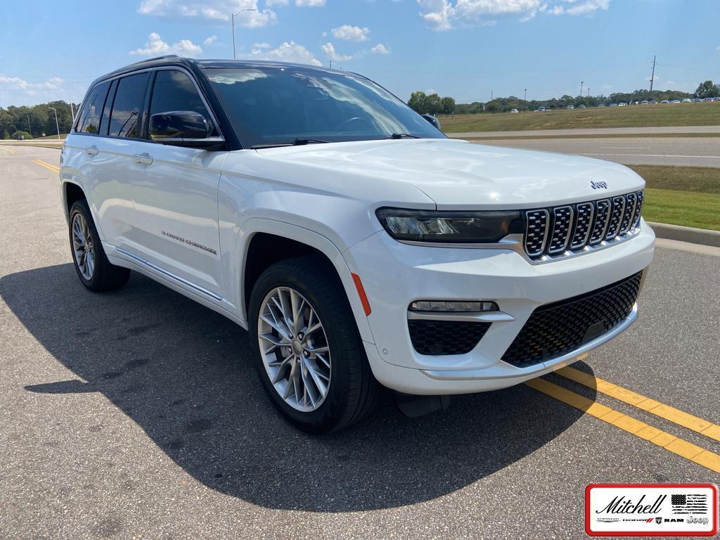 used 2023 Jeep Grand Cherokee car, priced at $40,284