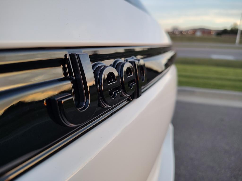 new 2025 Jeep Grand Cherokee car, priced at $47,573