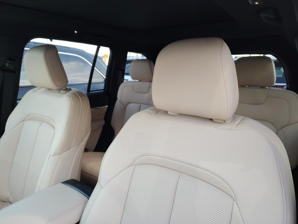 new 2025 Jeep Grand Cherokee car, priced at $47,573