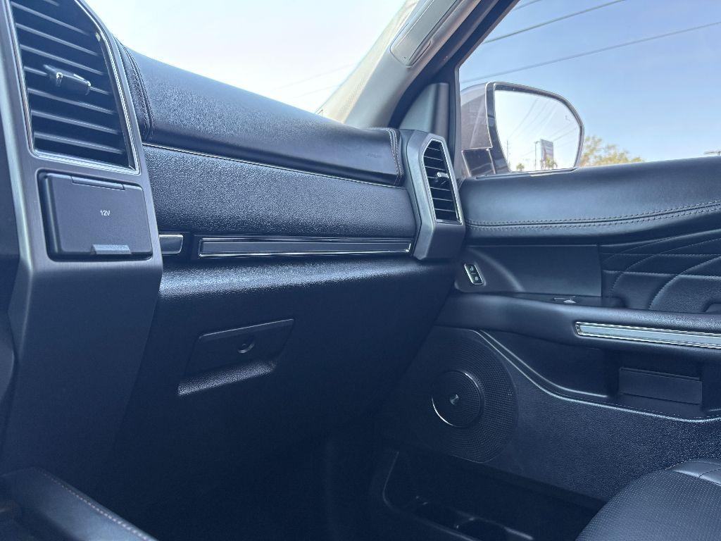 used 2021 Ford Expedition car, priced at $45,162