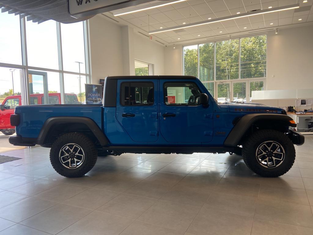 new 2024 Jeep Gladiator car, priced at $60,451