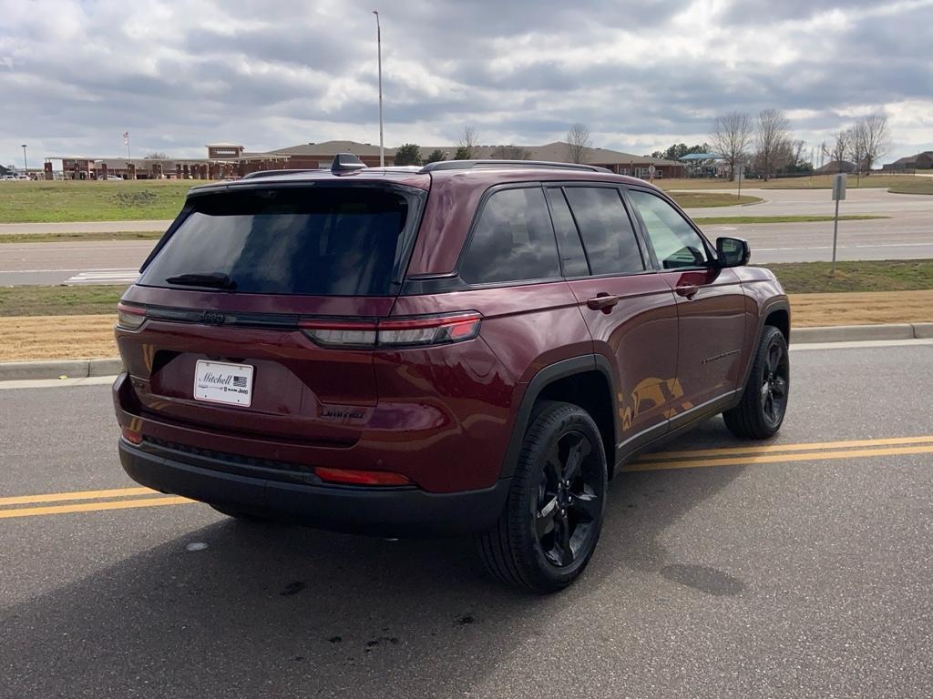 new 2025 Jeep Grand Cherokee car, priced at $50,546