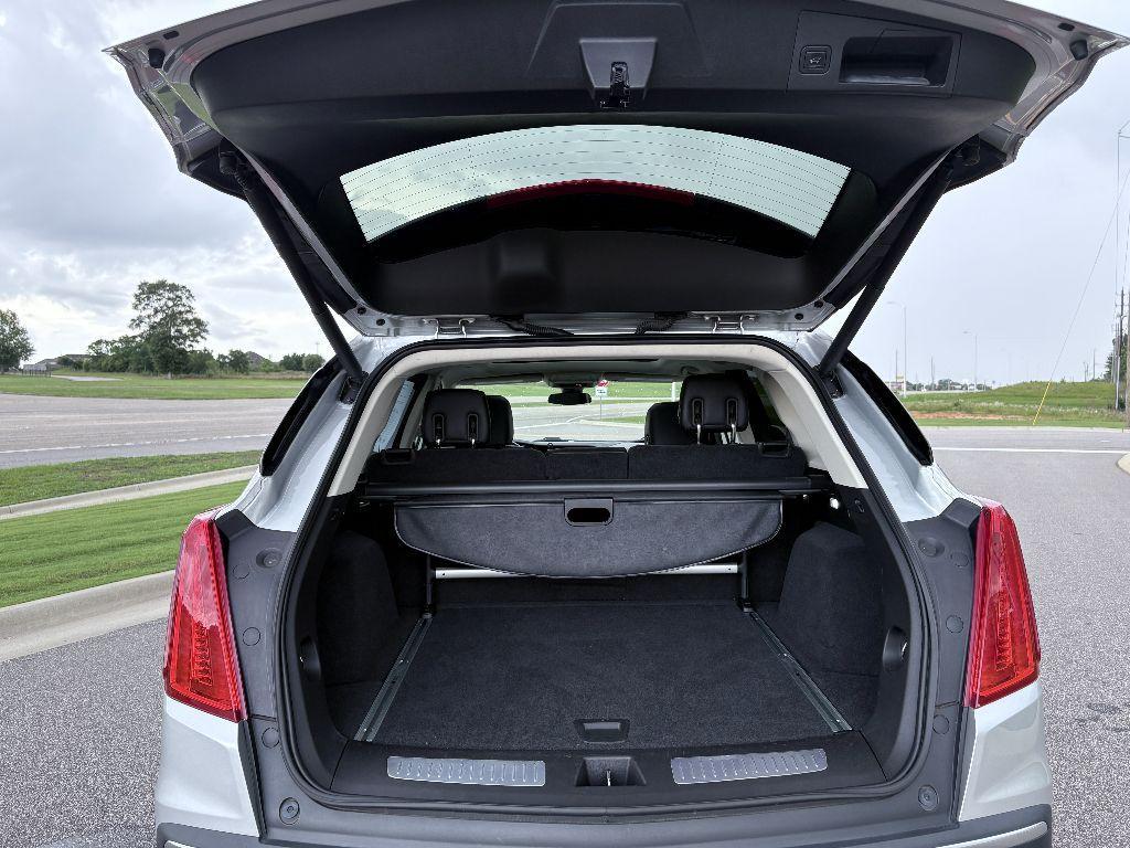 used 2019 Cadillac XT5 car, priced at $20,250