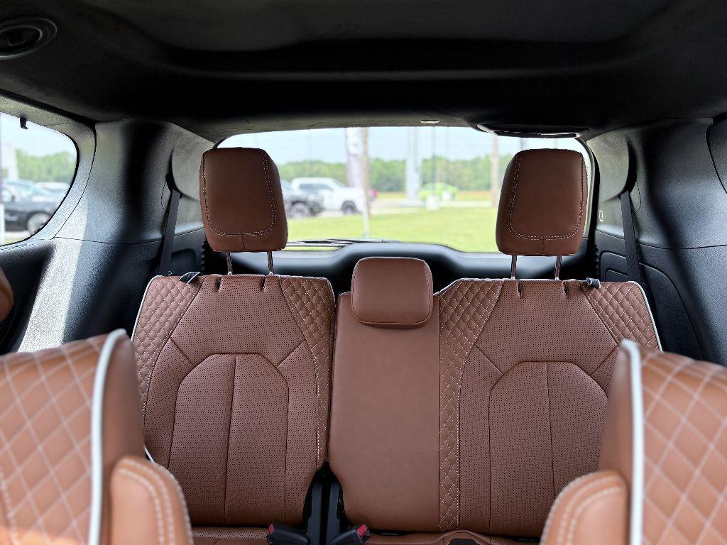 new 2025 Chrysler Pacifica Hybrid car, priced at $55,130