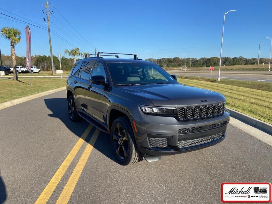 new 2024 Jeep Grand Cherokee L car, priced at $43,901