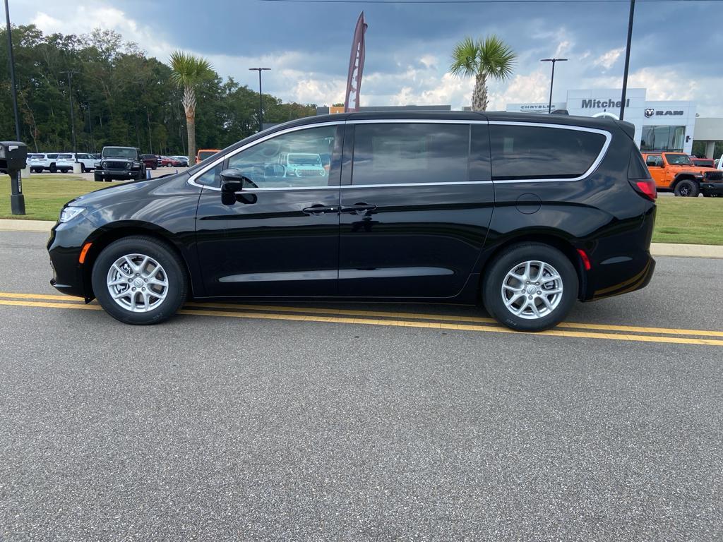 new 2026 Chrysler Pacifica car, priced at $42,910