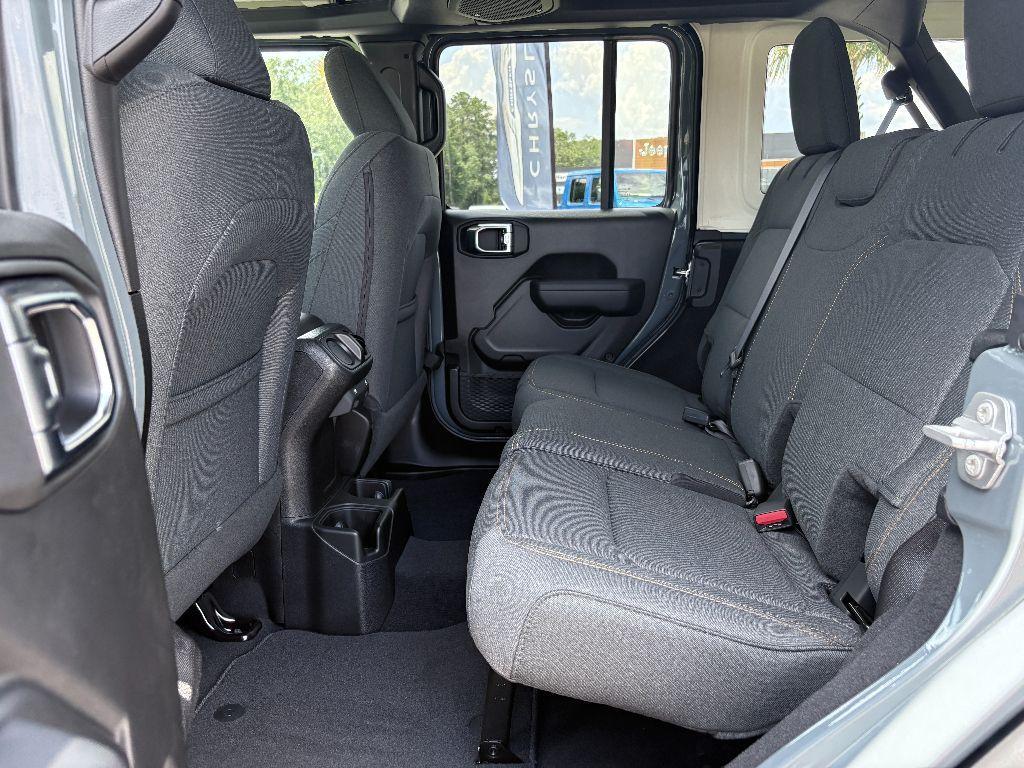new 2025 Jeep Wrangler car, priced at $42,680