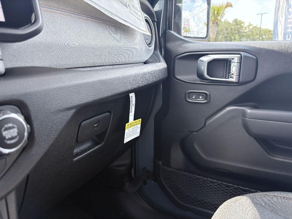 new 2025 Jeep Wrangler car, priced at $42,680