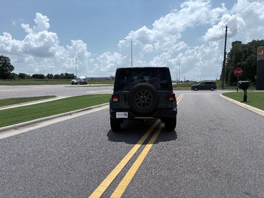 new 2025 Jeep Wrangler car, priced at $42,680