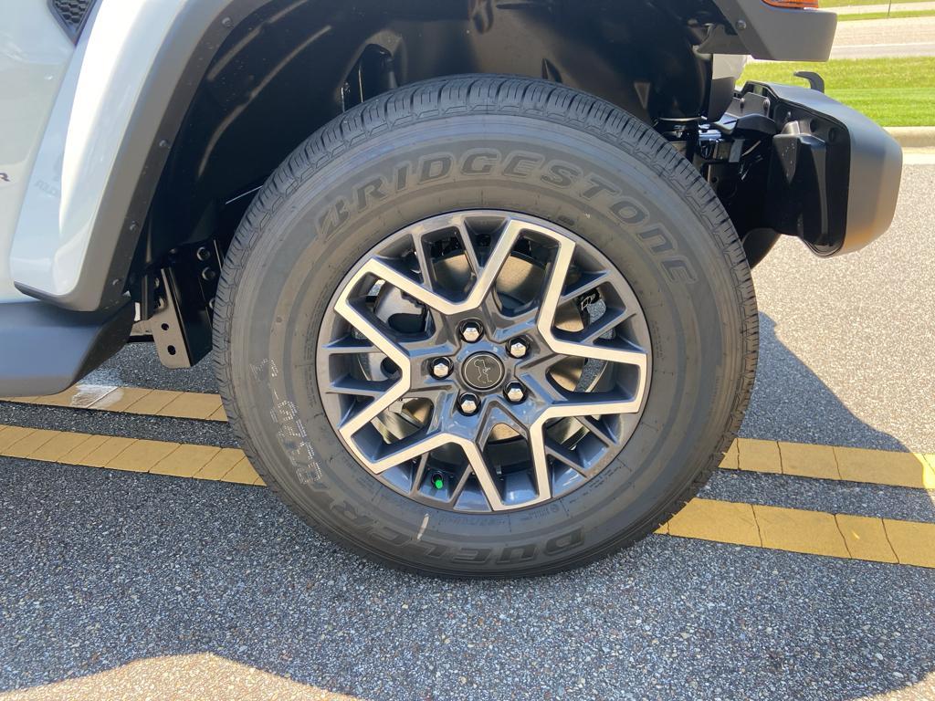 new 2025 Jeep Wrangler car, priced at $51,957