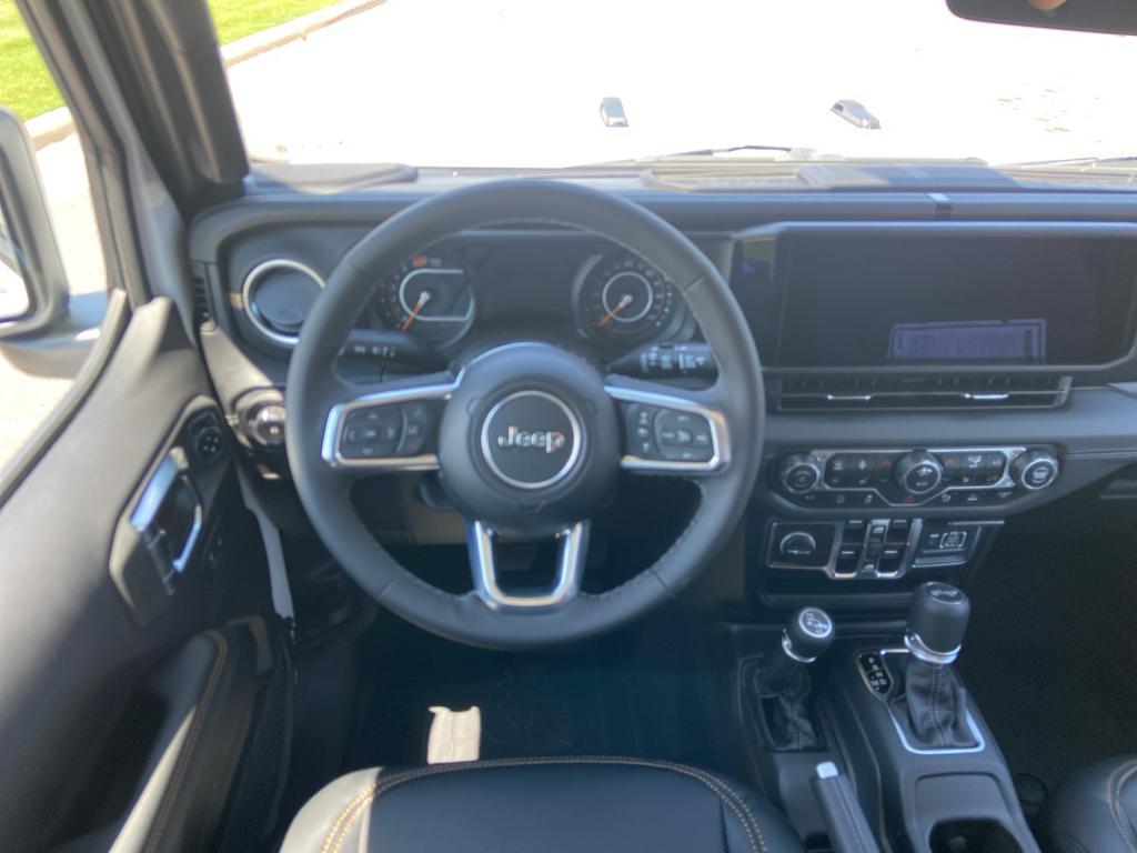 new 2025 Jeep Wrangler car, priced at $51,957