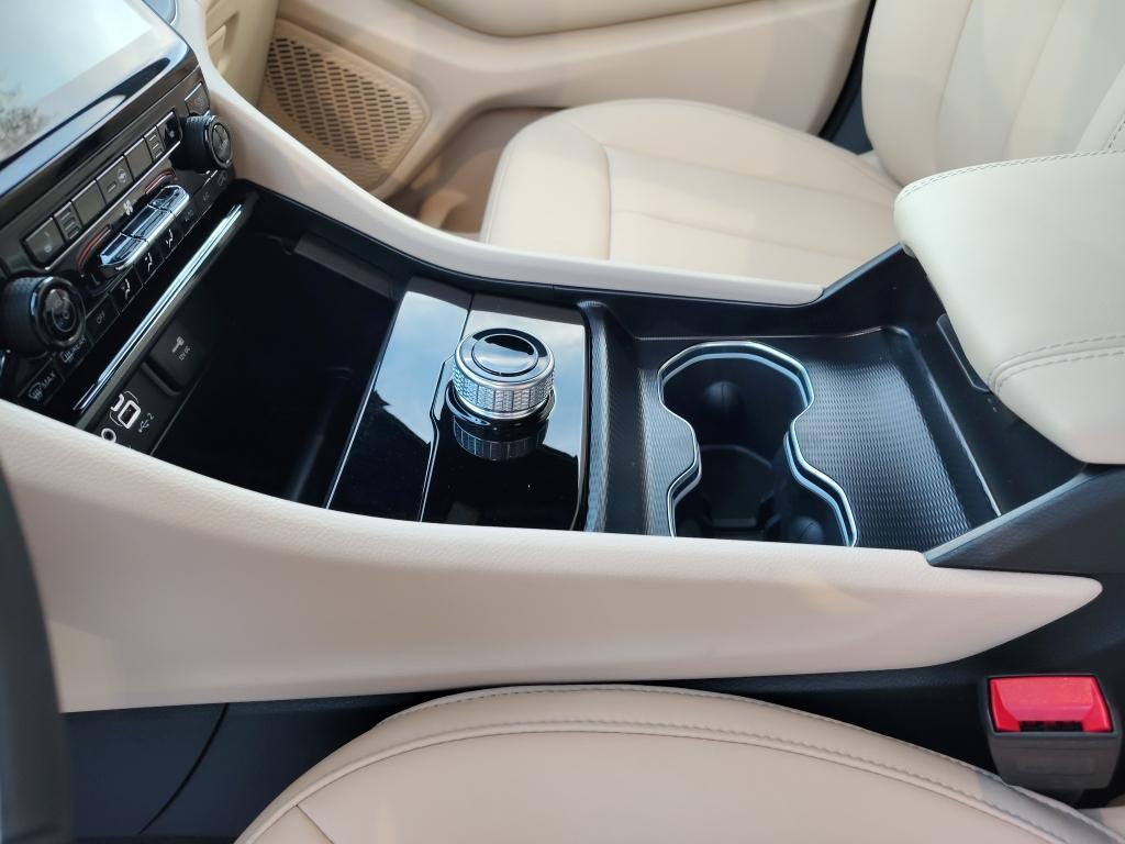 new 2025 Jeep Grand Cherokee car, priced at $40,828