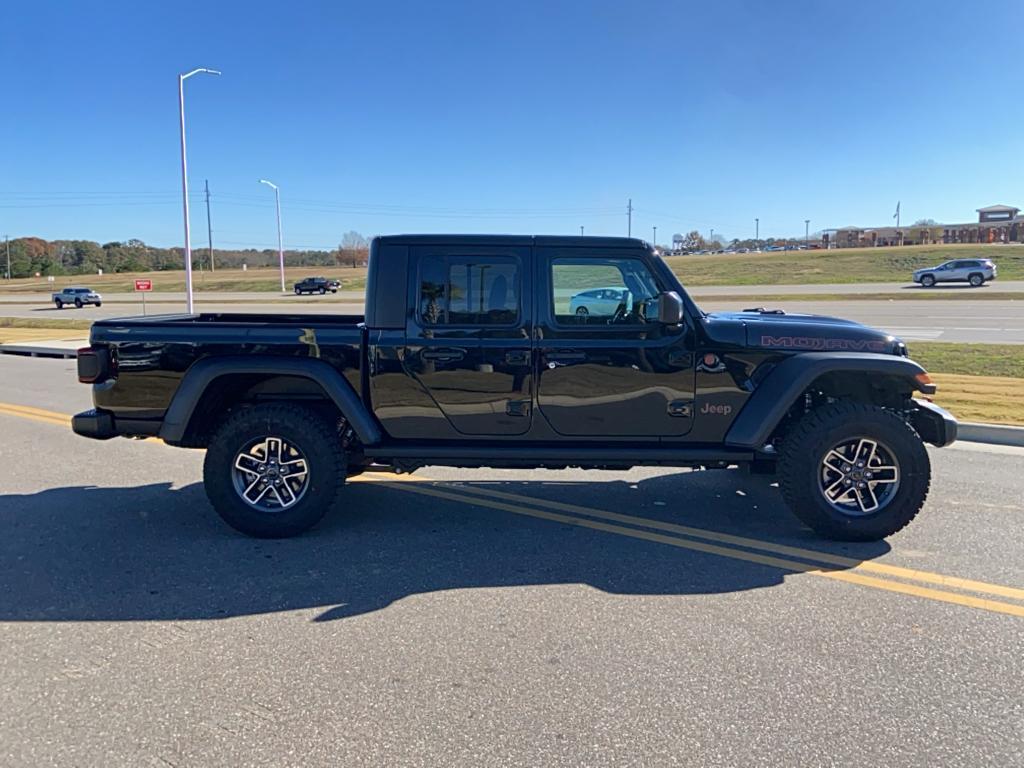 new 2025 Jeep Gladiator car, priced at $56,616