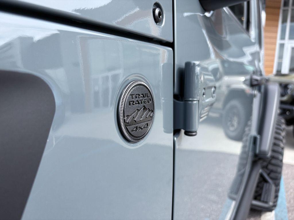 new 2025 Jeep Wrangler car, priced at $75,656
