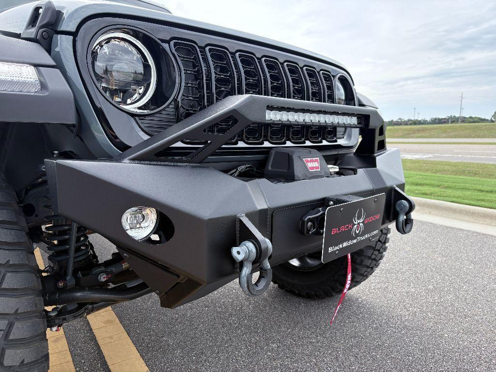 new 2025 Jeep Wrangler car, priced at $75,656